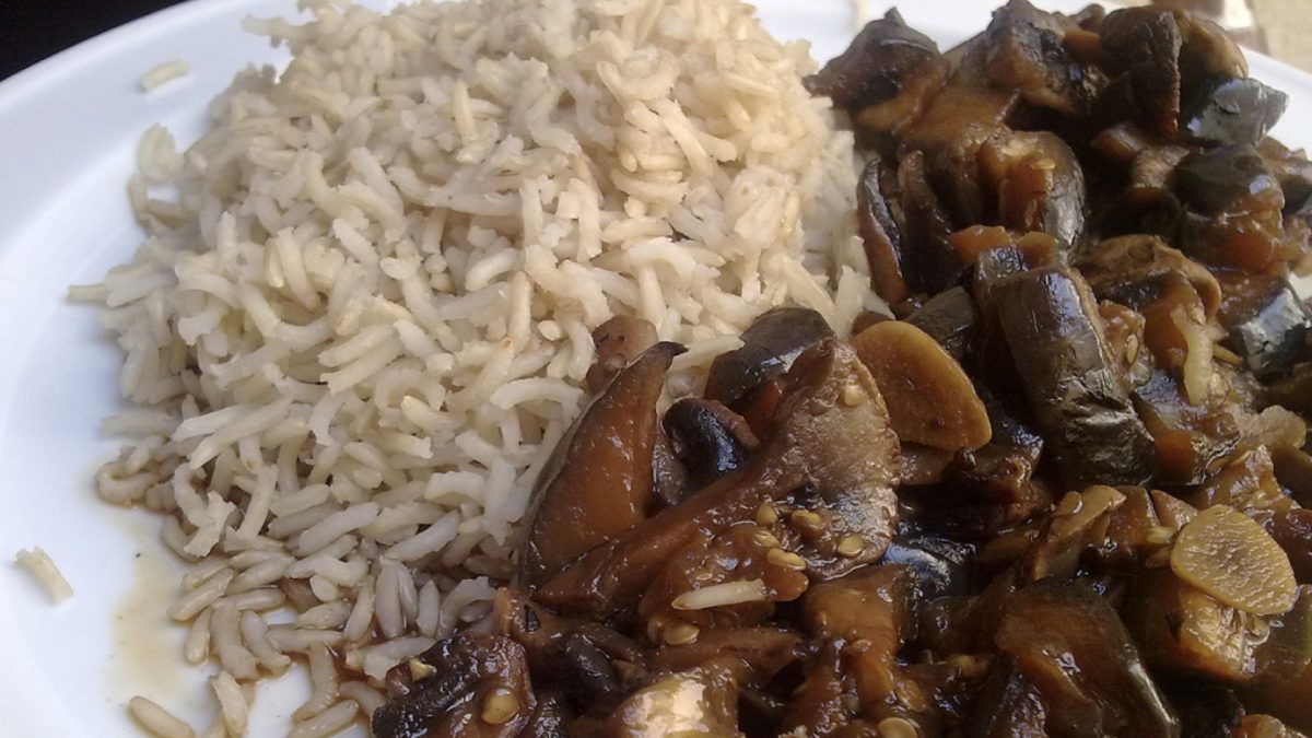 cooked rice and mushrooms