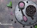 fresh blueberries, blueberry powder, and blueberry supplements