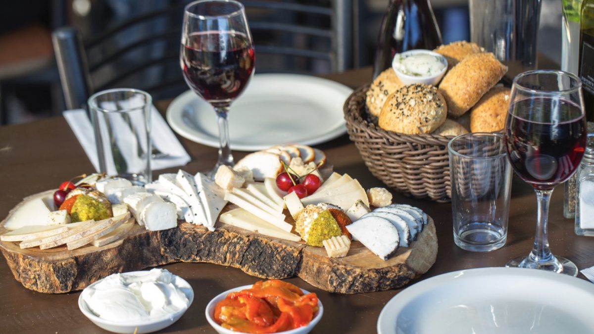 What Explains the  French Paradox