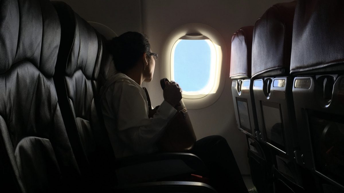 How to Treat Jet Lag with Light