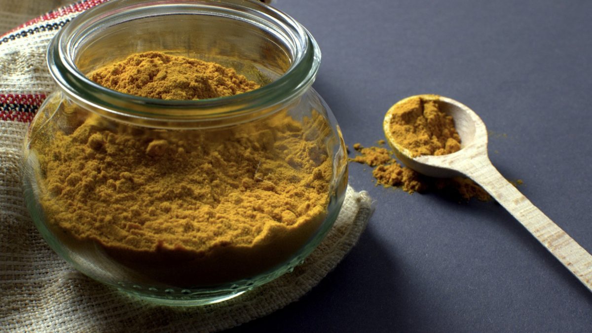 treat lupus with turmeric