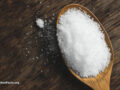 Wooden spoon with sweetener
