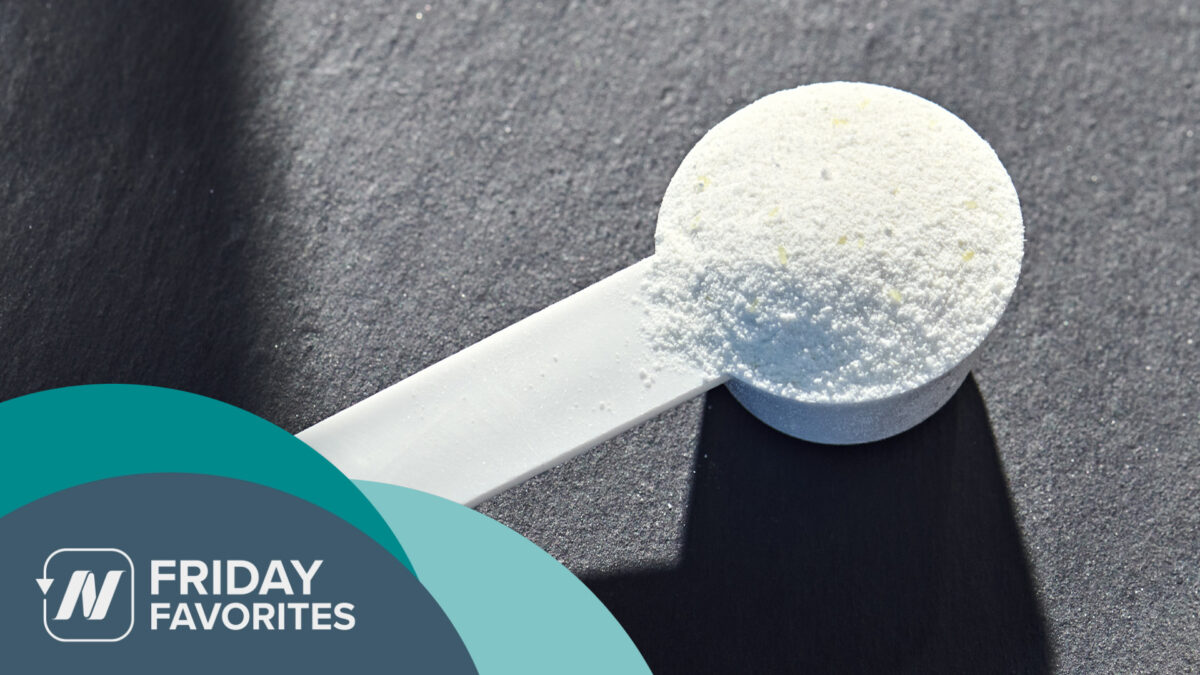 a scoop of creatine